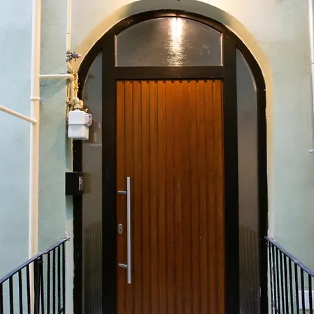 Savoya Old Town Apartment *